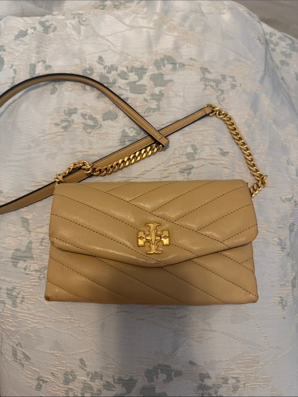 Tory Burch Beige Quilted Leather Crossbody with Gold Hardware